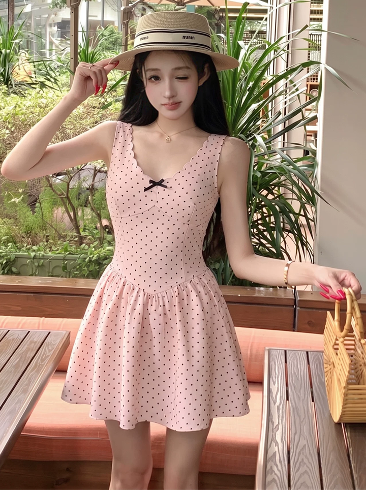 【dress】ドット柄ノースリーブミニワンピース Q8563