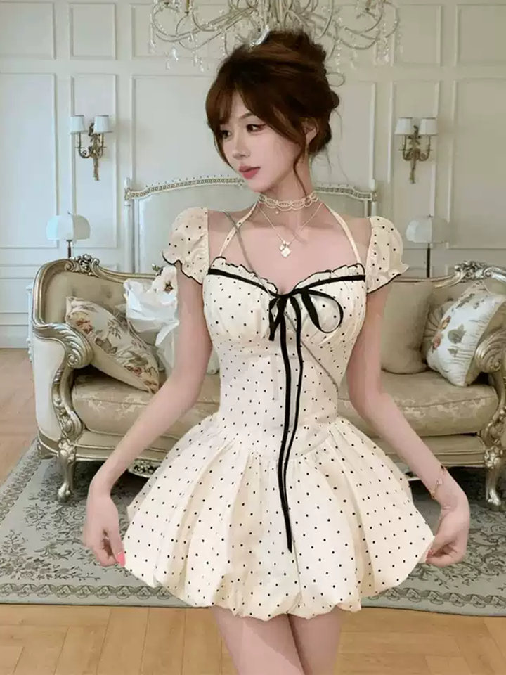 【dress】ドット柄バルーンワンピース Q8554