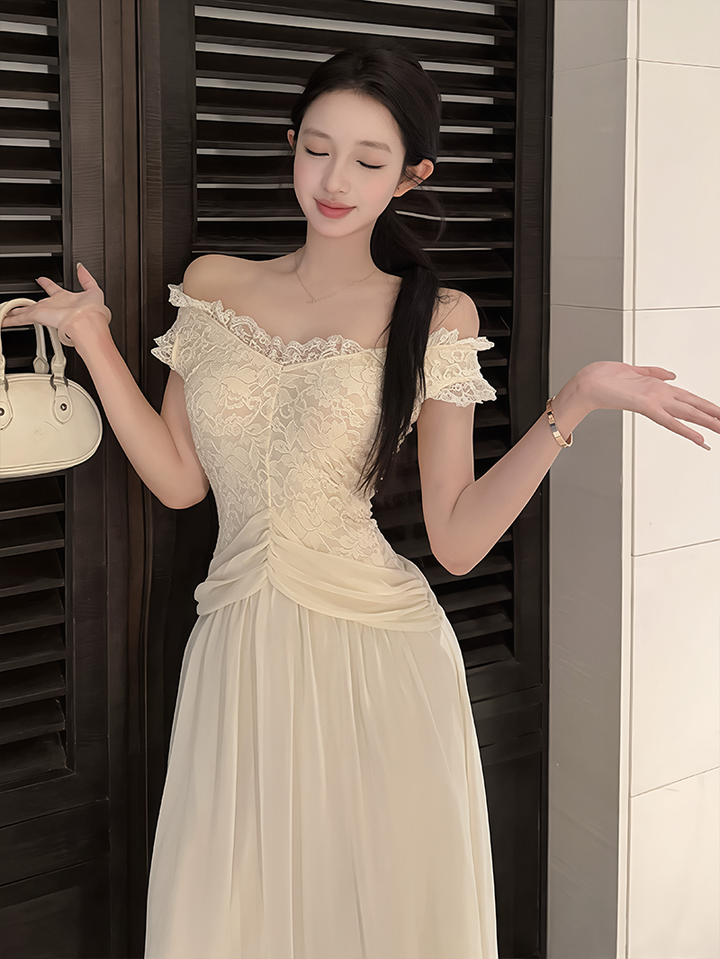【dress】オフショルダーレースドッキングワンピース Q8633