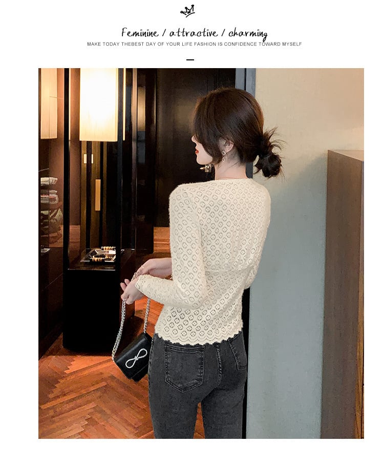 【tops】柔らかくて優しい印象Vネックレーストップス　M17616