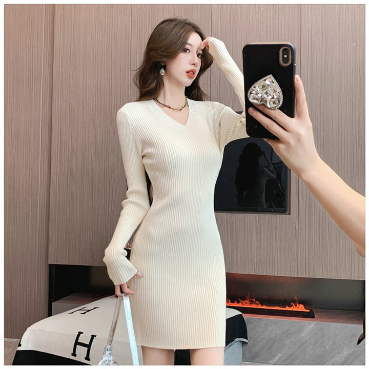 【dress】早い者勝ちVネックニットワンピース　M17588