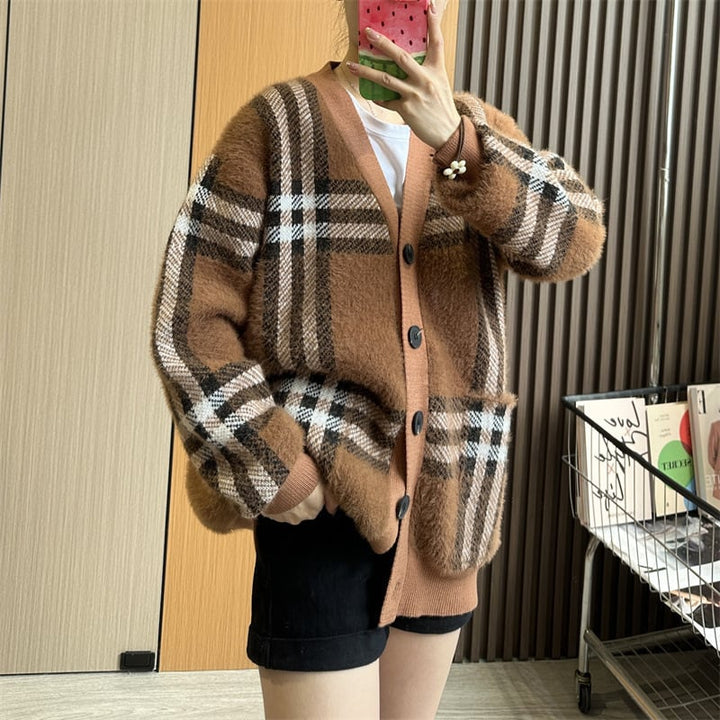 【outer】Vネックチェック柄ニットカーデ　M17929