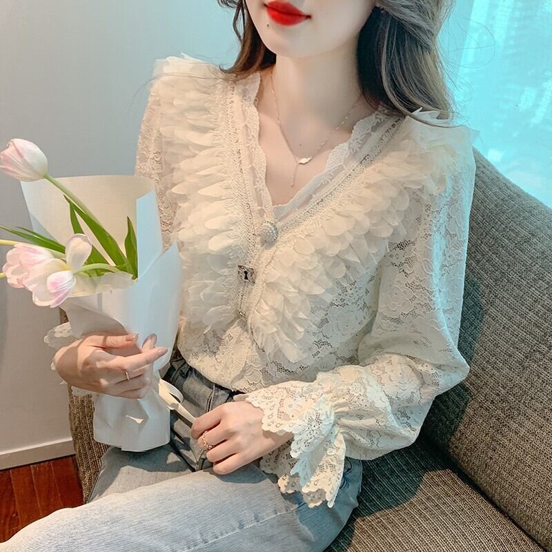 【tops】気質満点大人可愛いVネックレーストップス　M17604