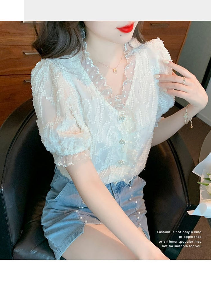 【tops】柔らかくて優しい印象Vネックレースシャツトップス　M17038