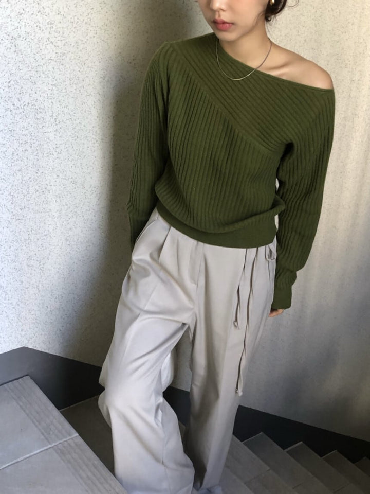 【tops】オフショルダーニットセーター　M27100