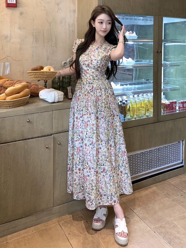 【dress】フラワー柄ワンピース Q8535