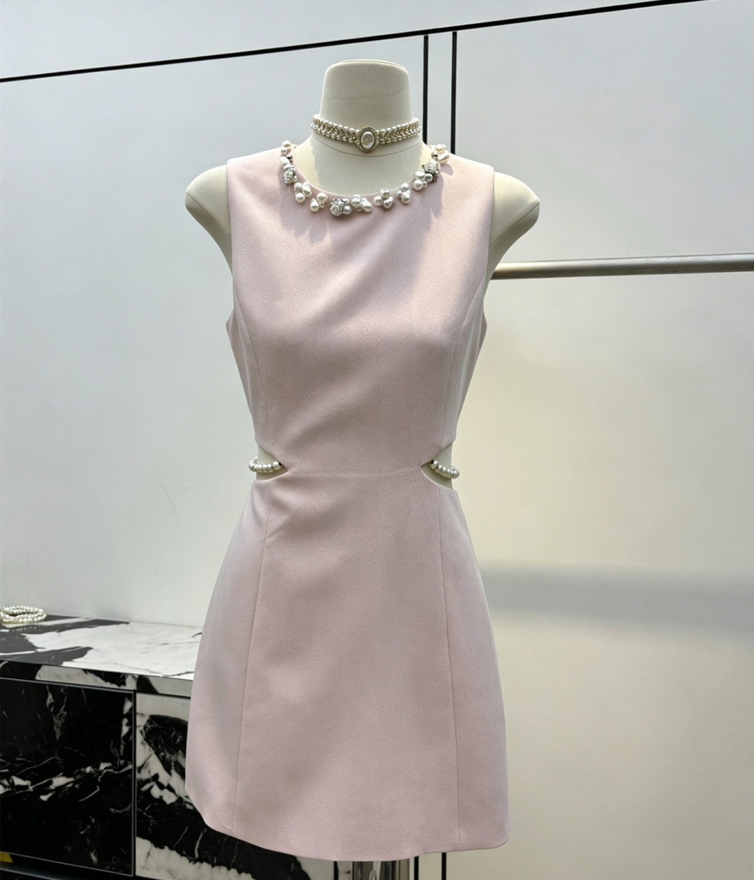 【dress】サイドカットパール付きミニワンピース　N3610