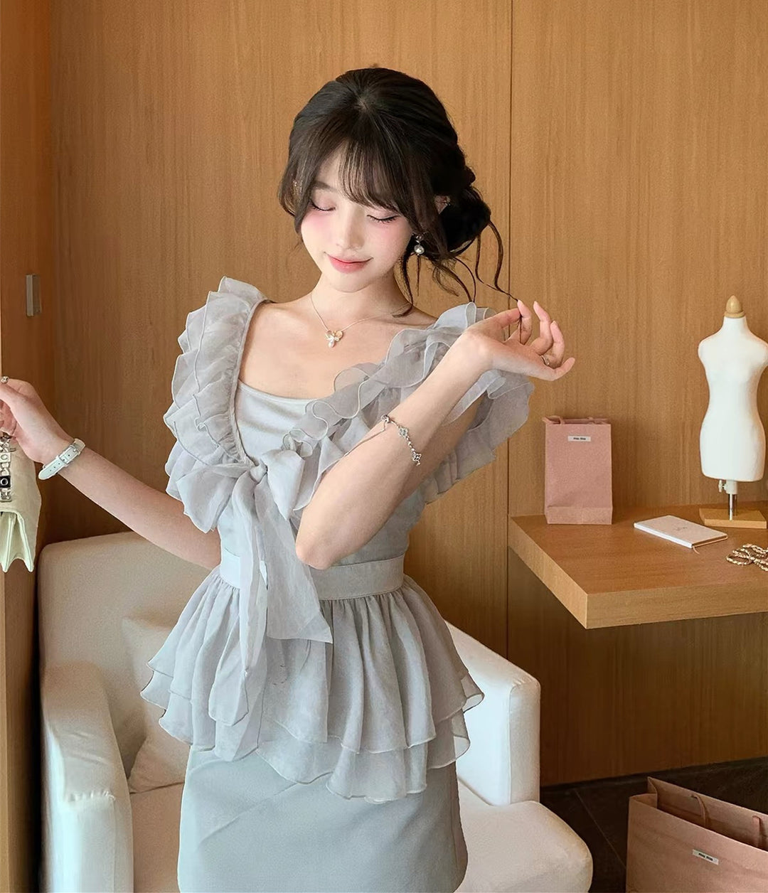 【set】フリルブラウス×キャミソール×ミニスカート3点セット   N3658