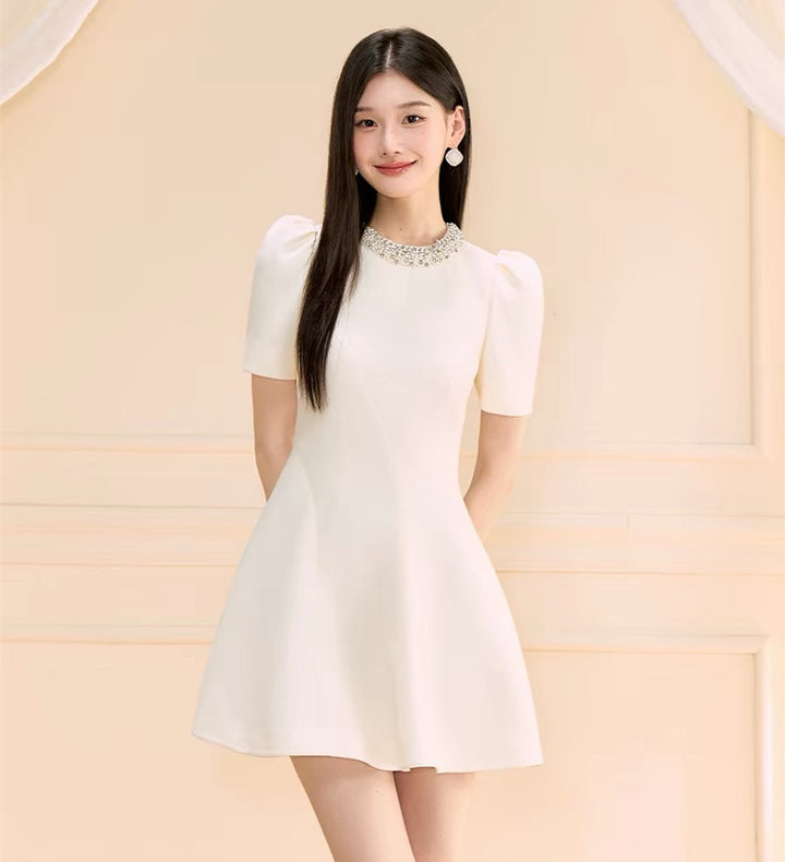 【dress】パール付きAラインフレアワンピース Q8463