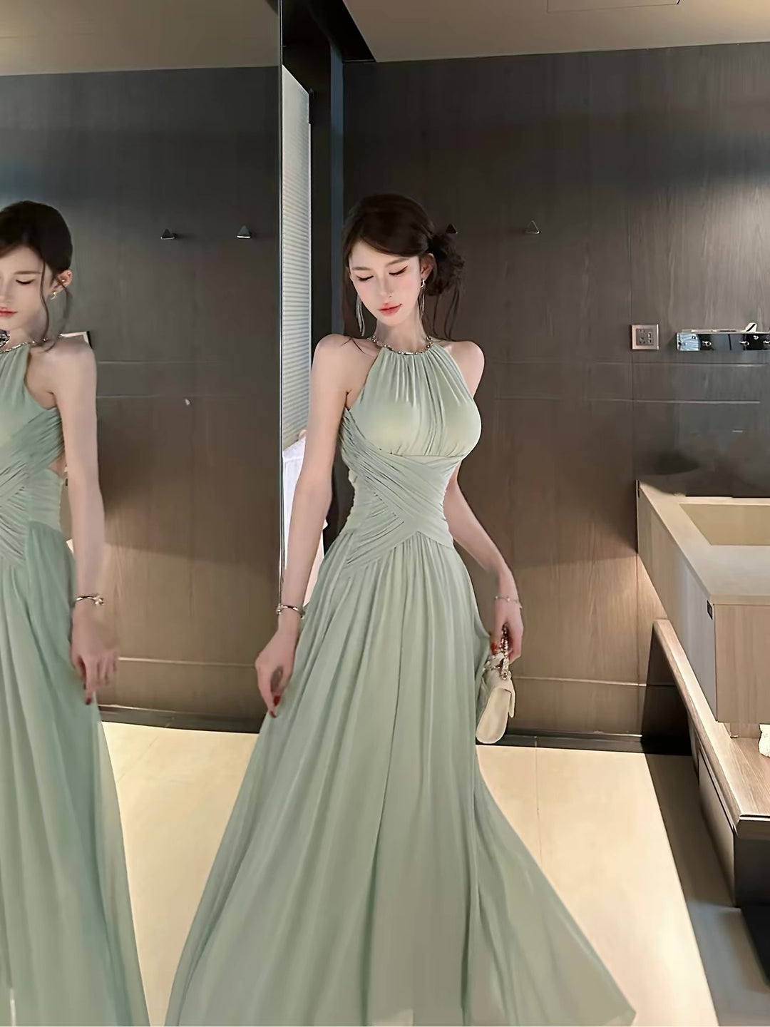 【dress】バックビジューホルターネックワンピース   N3765