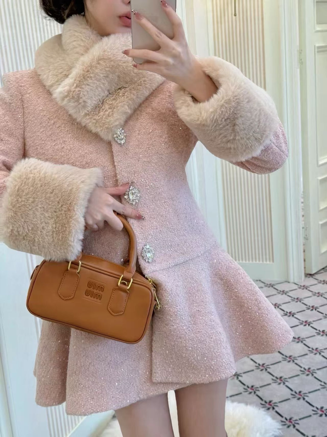 【outer】ファー付きツイードダウンコート    N3851