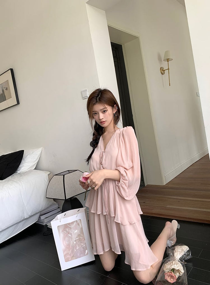 【dress】柔らかくて優しい印象Vネックデートワンピース　M17013