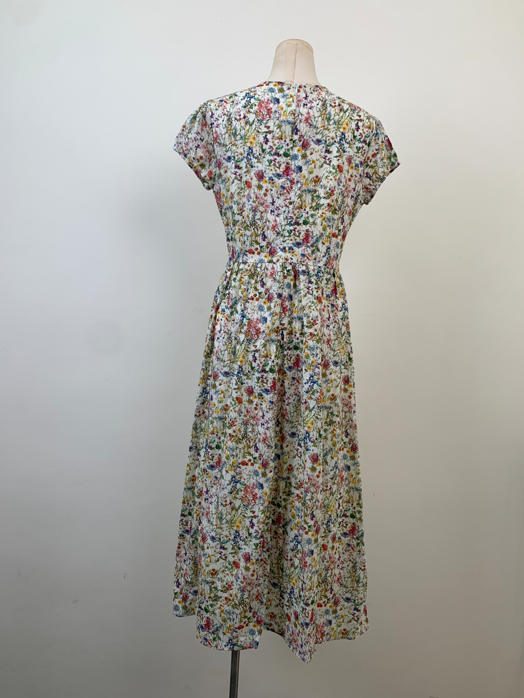 【dress】フラワー柄ワンピース Q8535