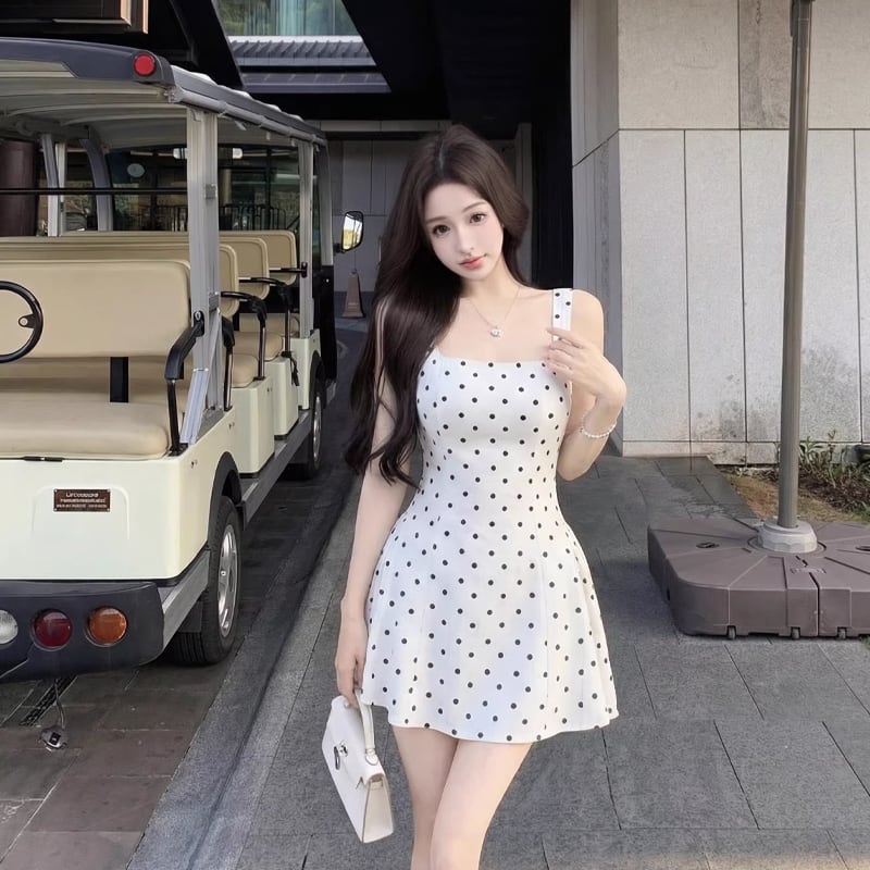 【dress】ドット柄キャミワンピース Q8258