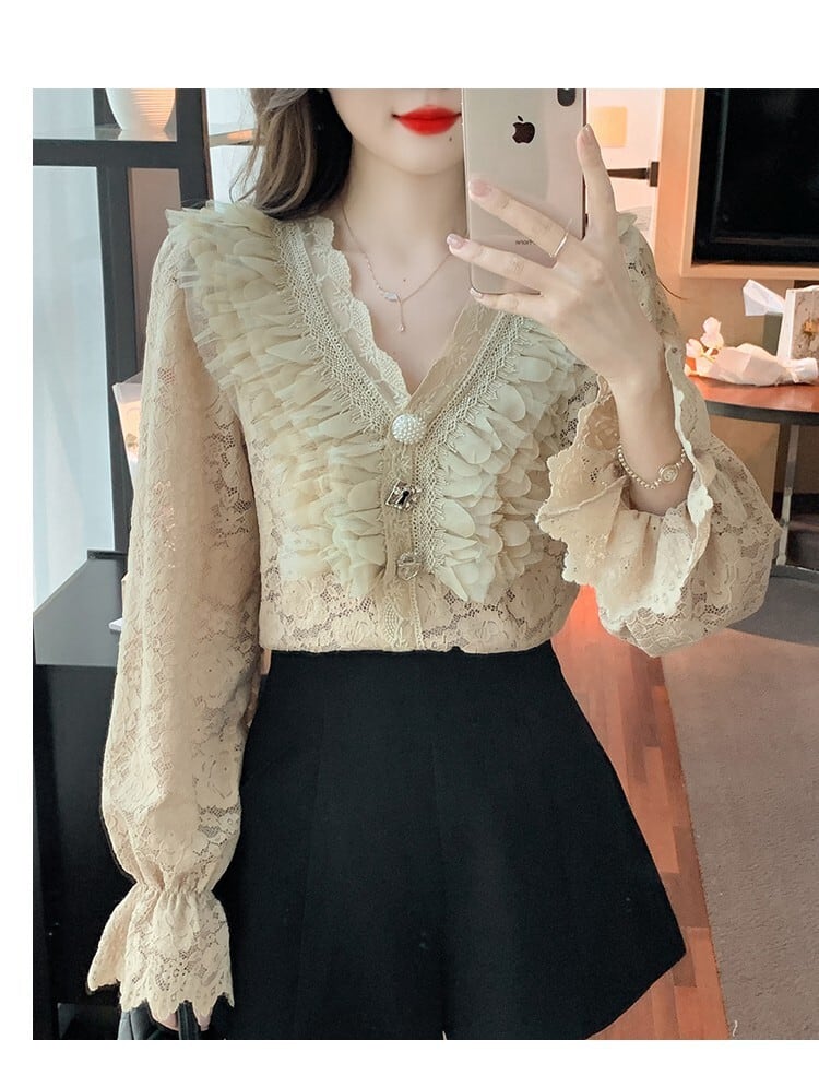【tops】気質満点大人可愛いVネックレーストップス　M17604