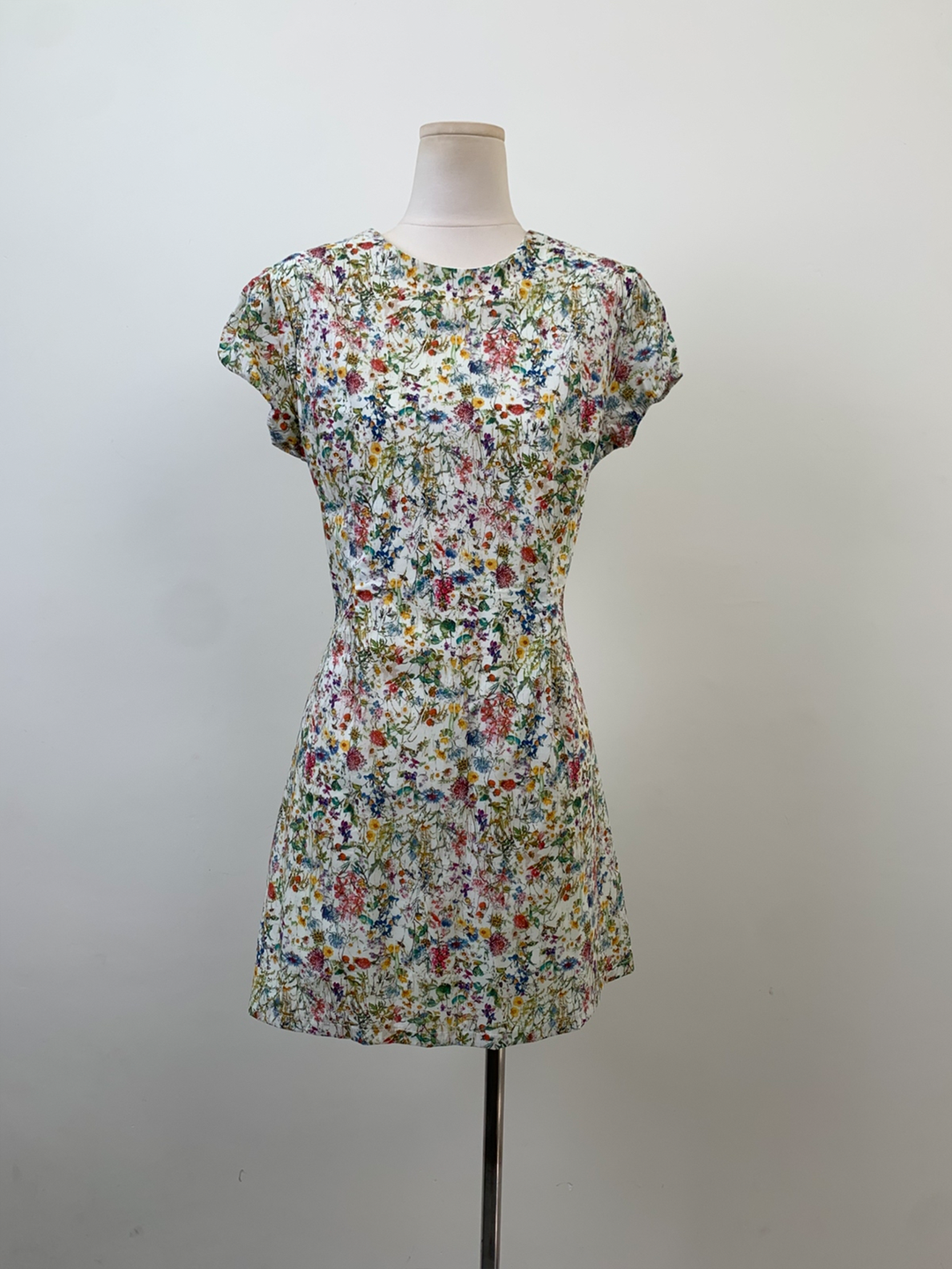 【dress】フラワー柄ワンピース Q8535