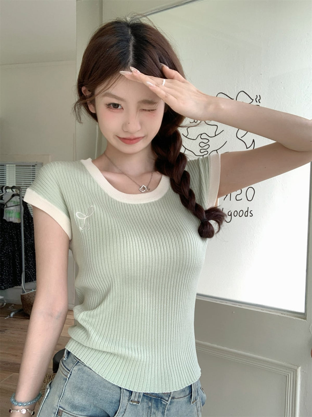 【tops】リボン刺繍ニットTシャツ　M25106