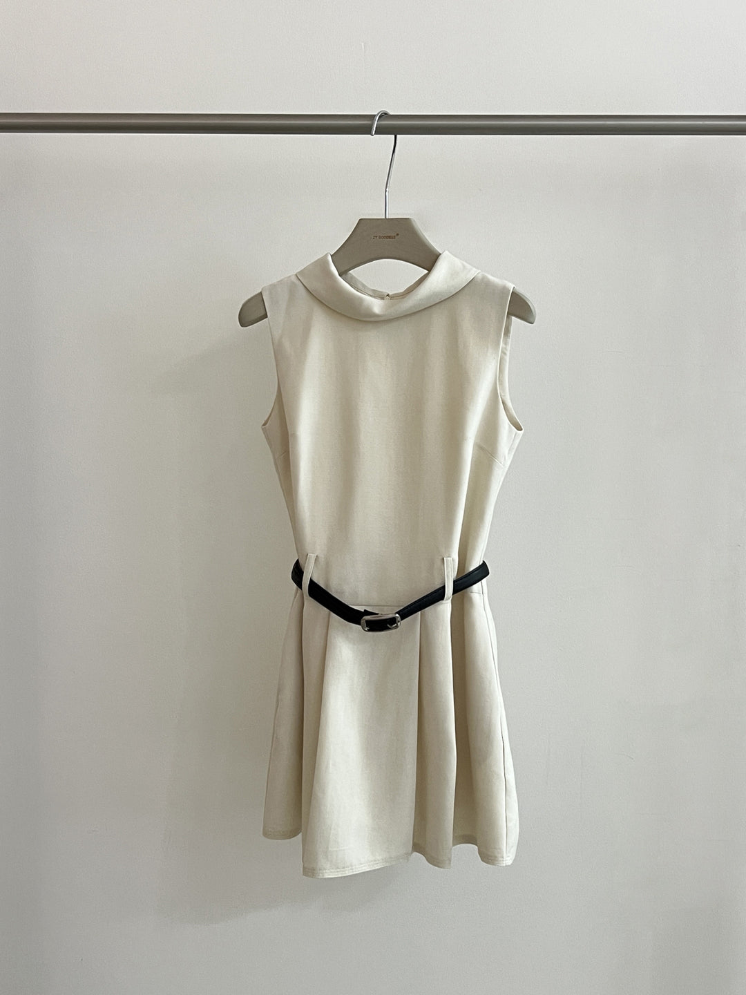 【dress】ベルト付きノースリーブミニワンピース Q8669