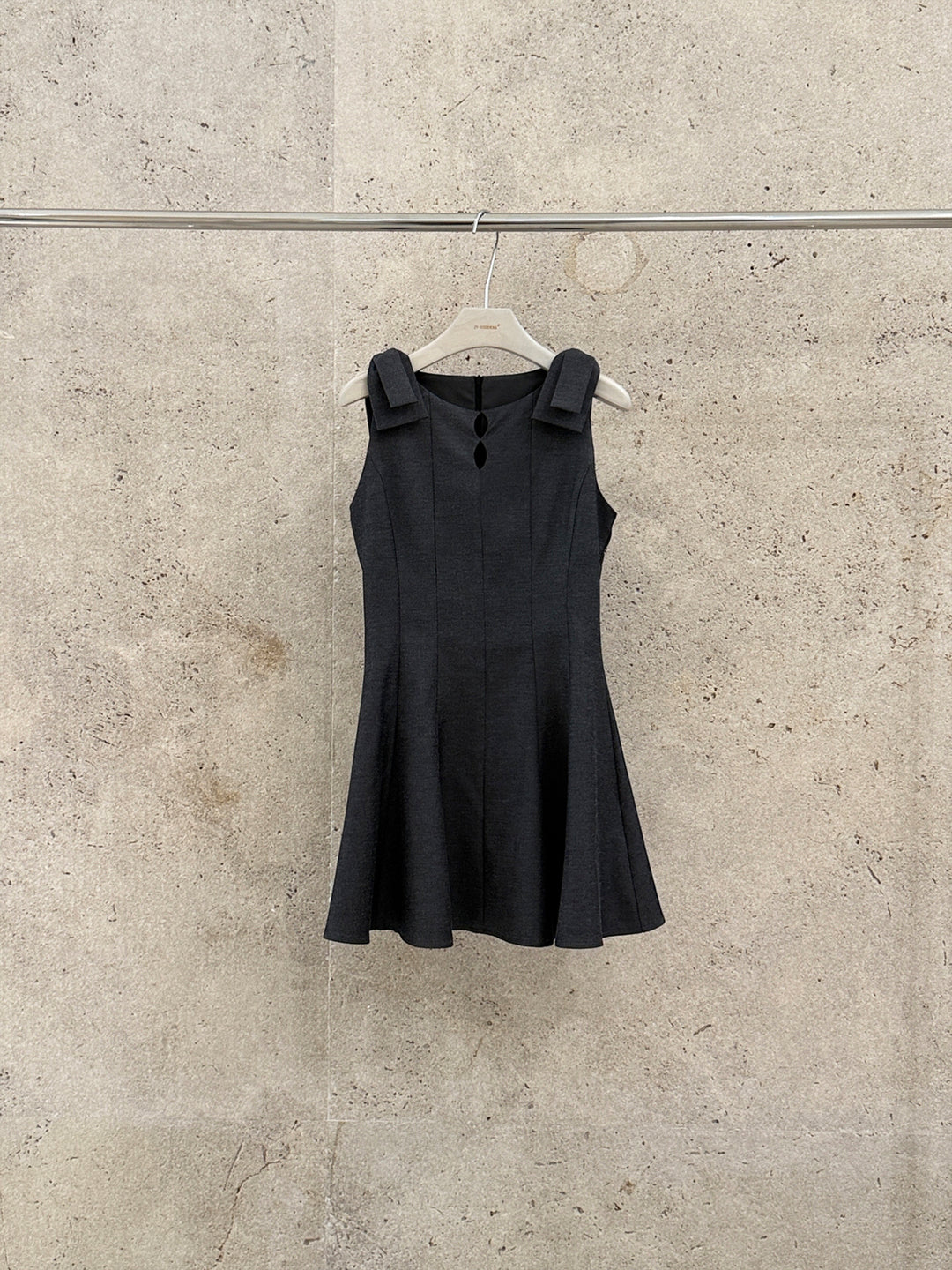 【dress】リボン付きミニベストワンピース Q8667