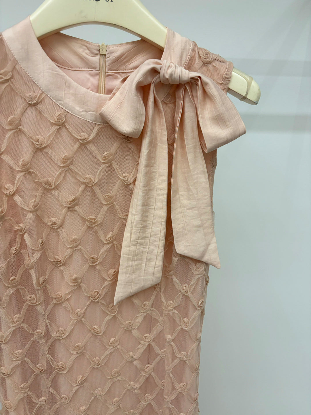 【dress】ノースリーブリボン付きロングワンピース Q8679