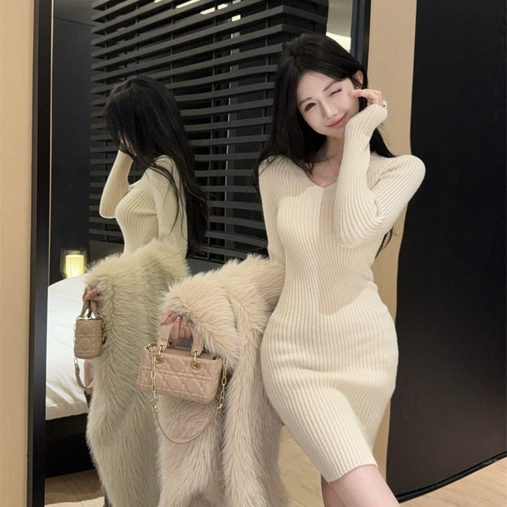 【dress】Vネックニットワンピース Q7105