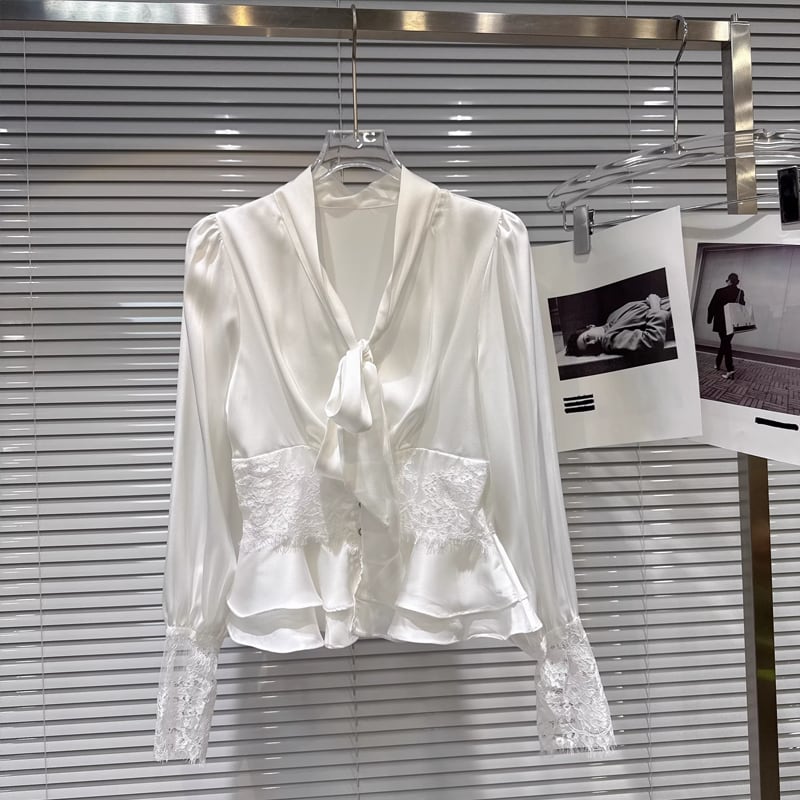 【tops】Vネックレースドッキングシャツ Q8103