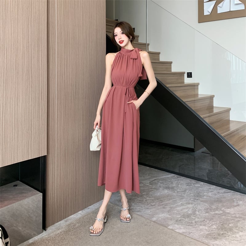【dress】話題沸騰中 オシャレノースリーブワンピース　M17103