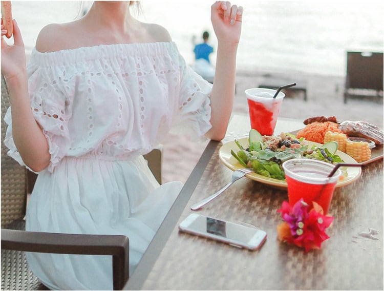 【dress】オフショルダーお洒落旅行デートワンピース　M16938