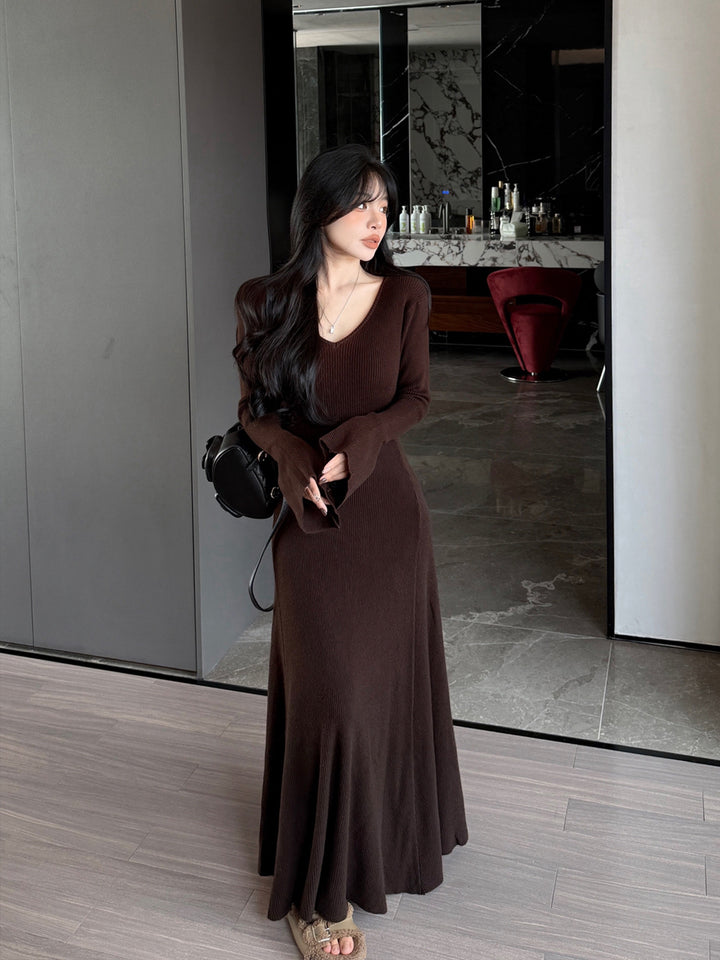 【dress】Vネックロングニットワンピース Q9181