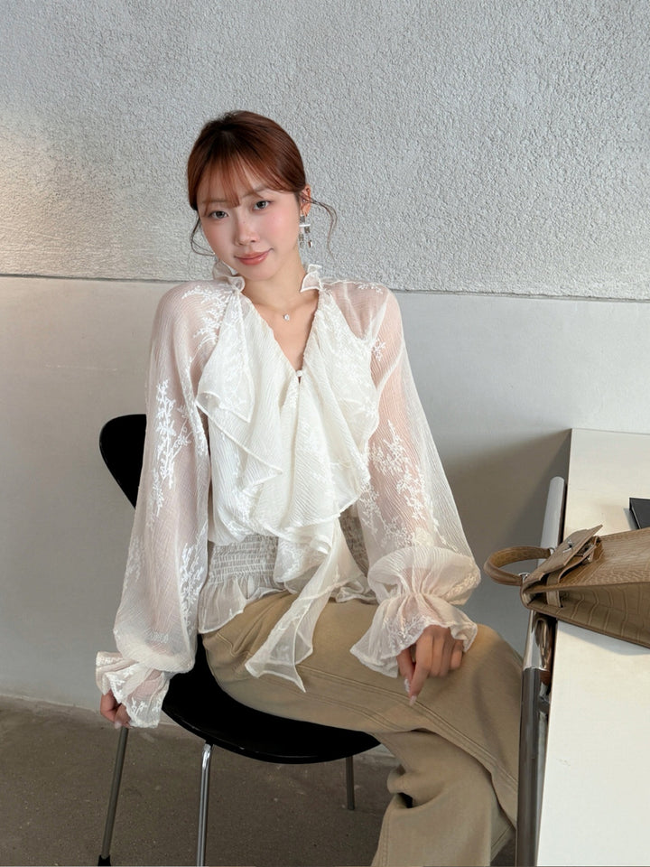【tops】ギャザーフリル刺繍トップス Q9001