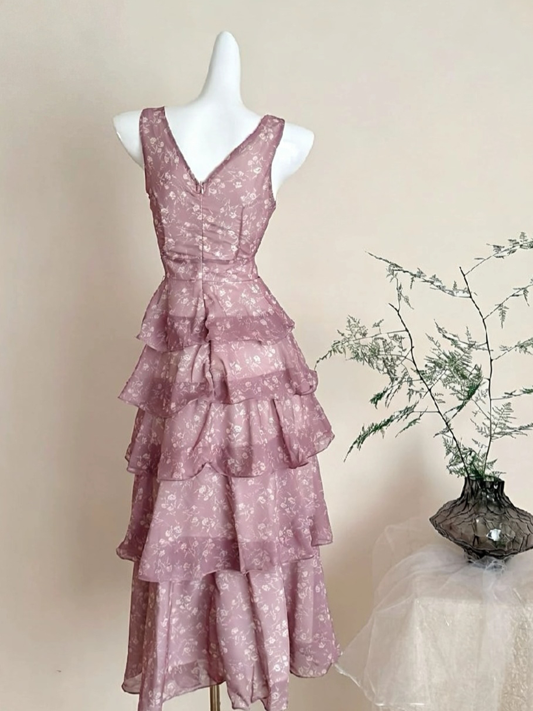 【dress】フラワー柄ノースリーブロングティアードワンピース Q8537