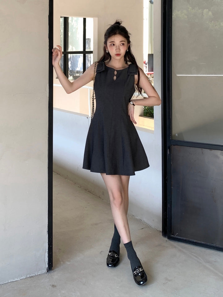 【dress】リボン付きミニベストワンピース Q8667