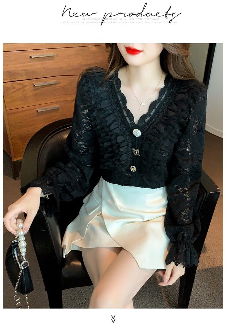 【tops】気質満点大人可愛いVネックレーストップス　M17604
