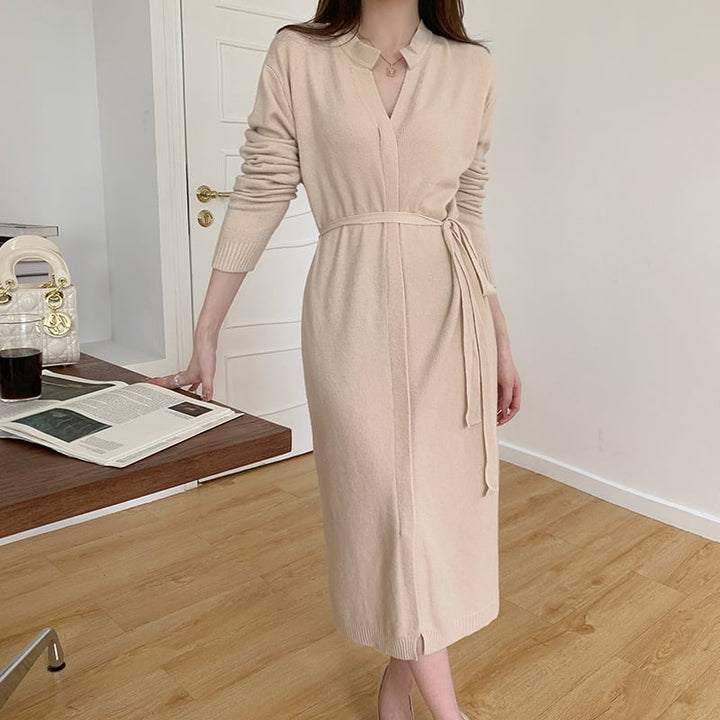【dress】大人らしい Vネックニットワンピース　M17659
