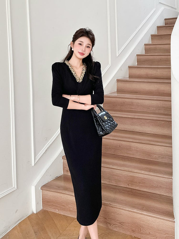 【dress】Vネックラインストーン付きロングワンピース Q7501