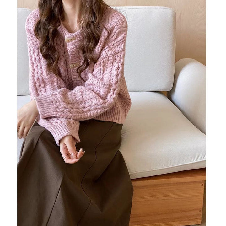 【dress】クルーネックホーンボタンカーディガン　M17881