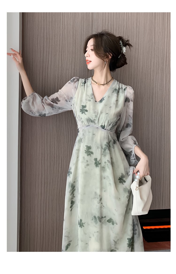 【dress】主役級Vネックプリントデートワンピース　M17612