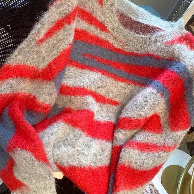 【tops】クルーネックニットセーター　M18325