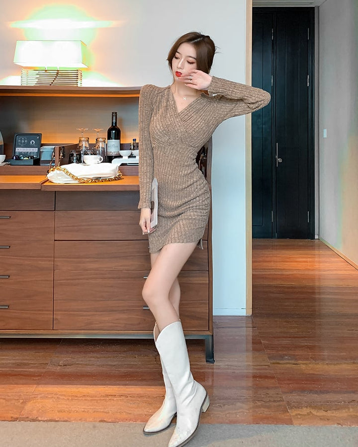 【dress】Vネック無地ニットワンピース　M18180