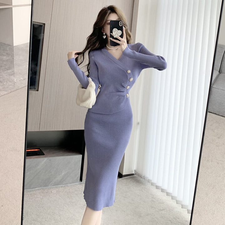 【dress】人気を独占中 ボタンデザインニットワンピース　M17591