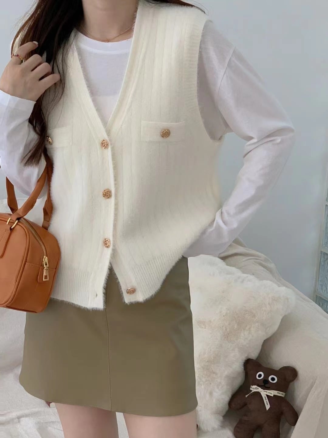 【tops】Vネックボタンデザインジレ　M18380