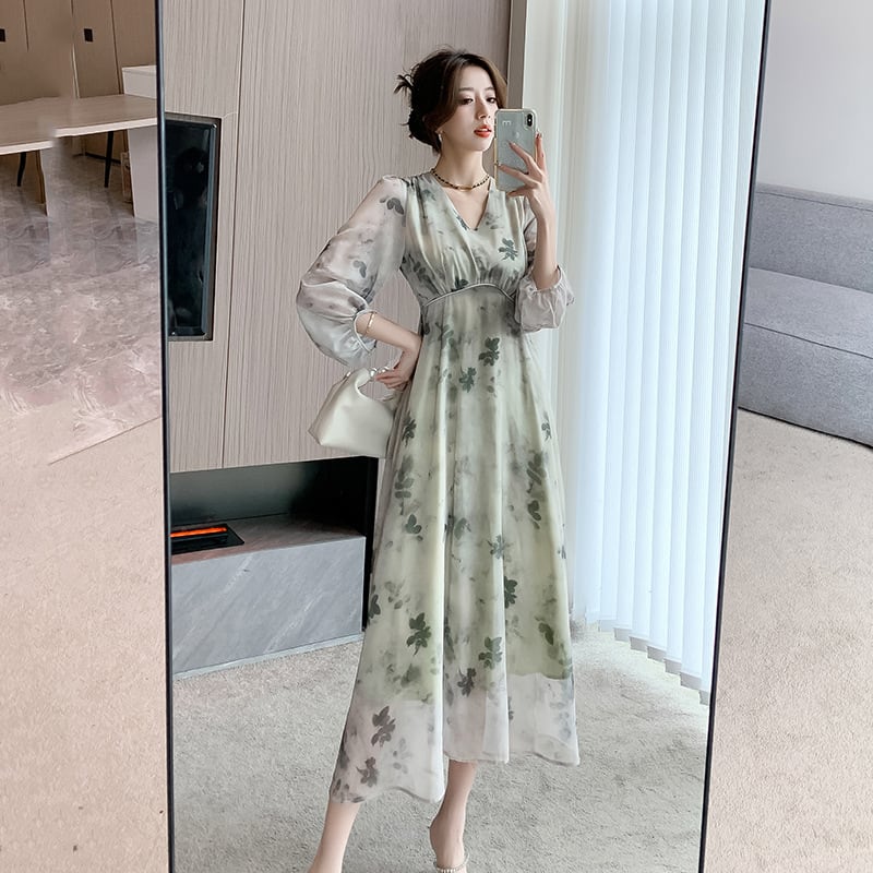 【dress】主役級Vネックプリントデートワンピース　M17612