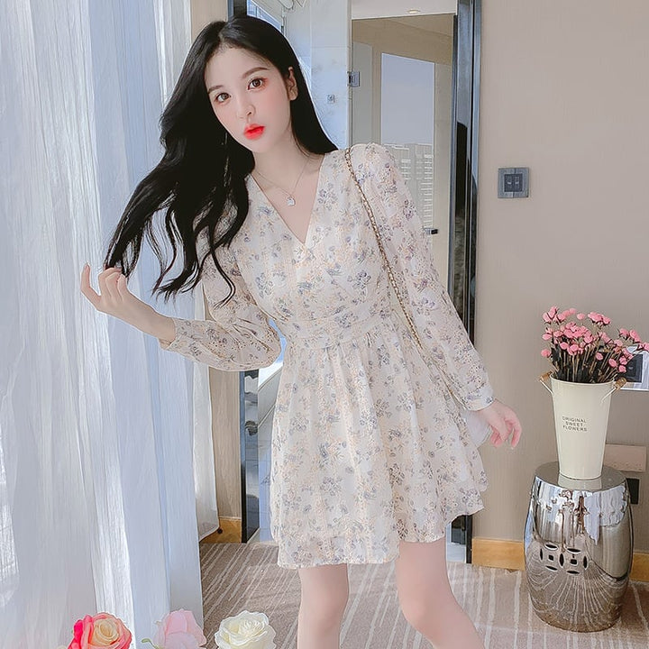 【dress】絶対流行Vネックスウィート花柄ワンピース　M17220