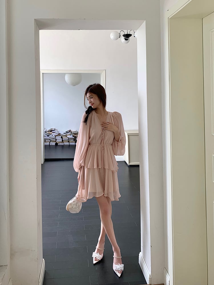 【dress】柔らかくて優しい印象Vネックデートワンピース　M17013