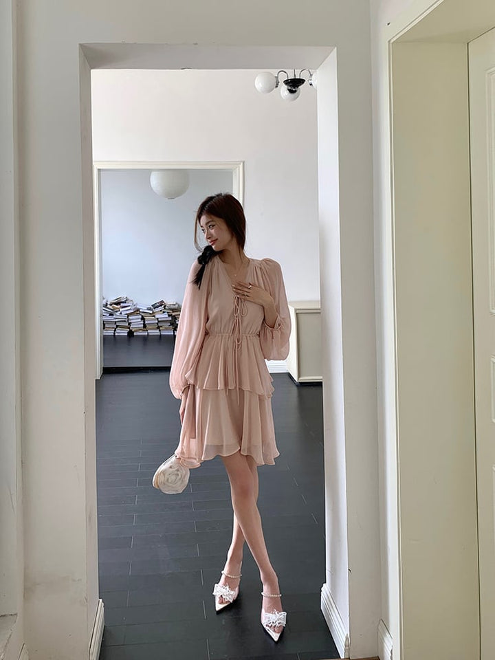 【dress】柔らかくて優しい印象Vネックデートワンピース　M17013