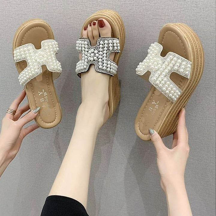 【Shoes】パール付き厚底サンダル Q8432