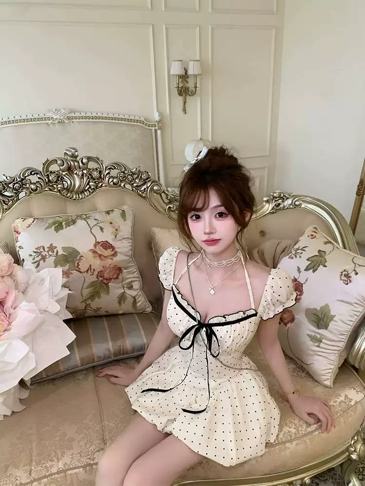 【dress】ドット柄バルーンワンピース Q8554