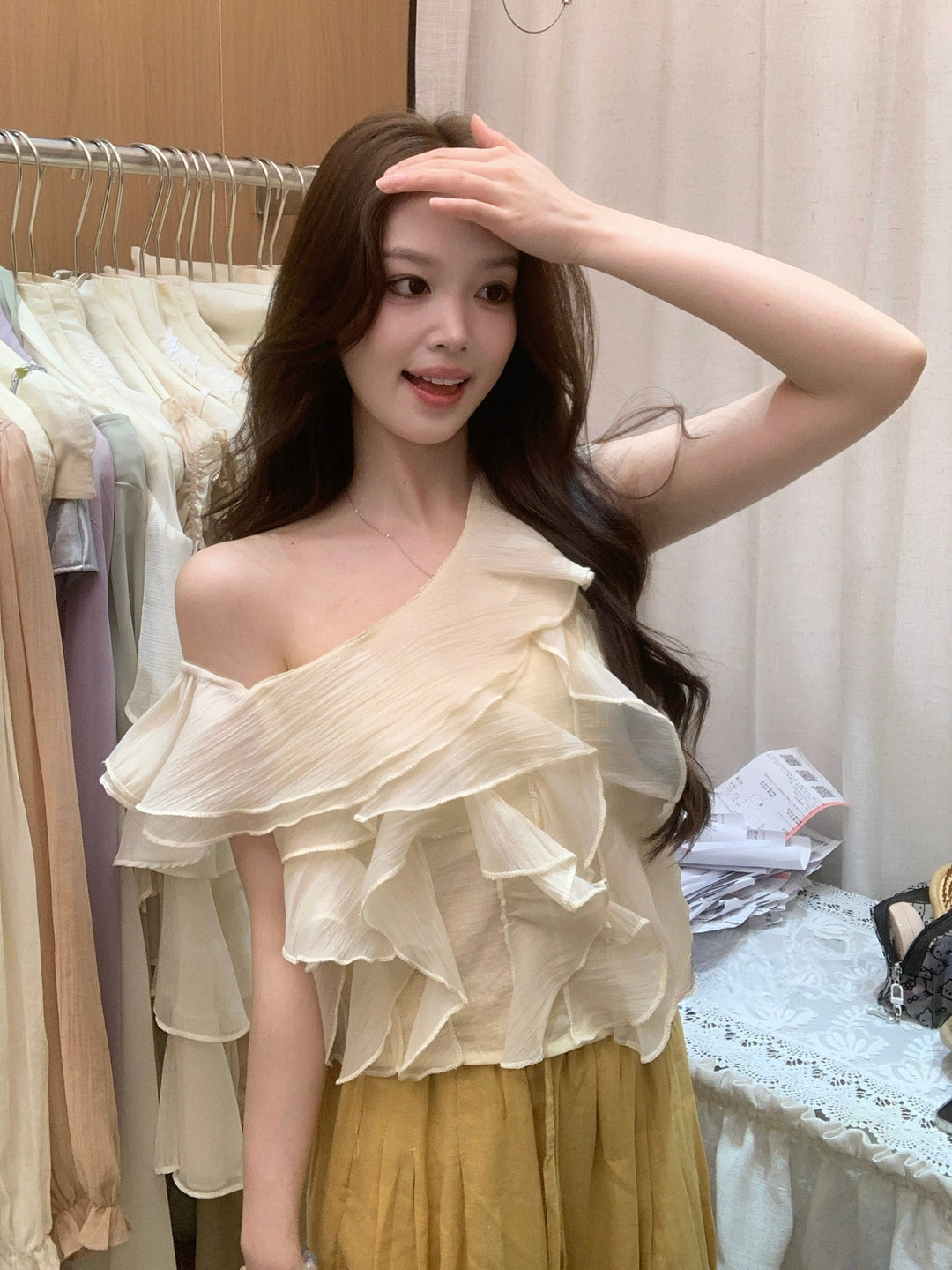 【tops】ワンショルダーギャザーフリルトップス Q8659