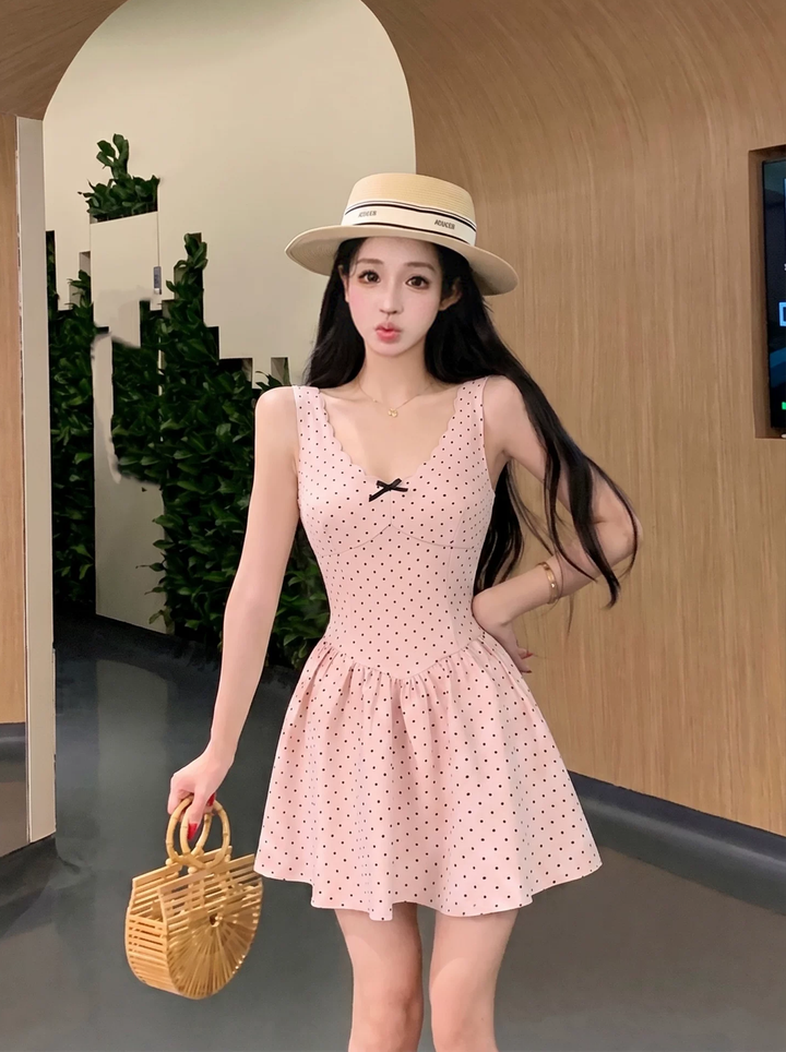 【dress】ドット柄ノースリーブミニワンピース Q8563