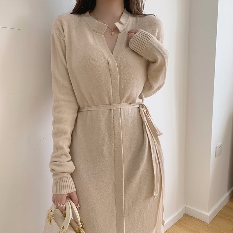 【dress】大人らしい Vネックニットワンピース　M17659